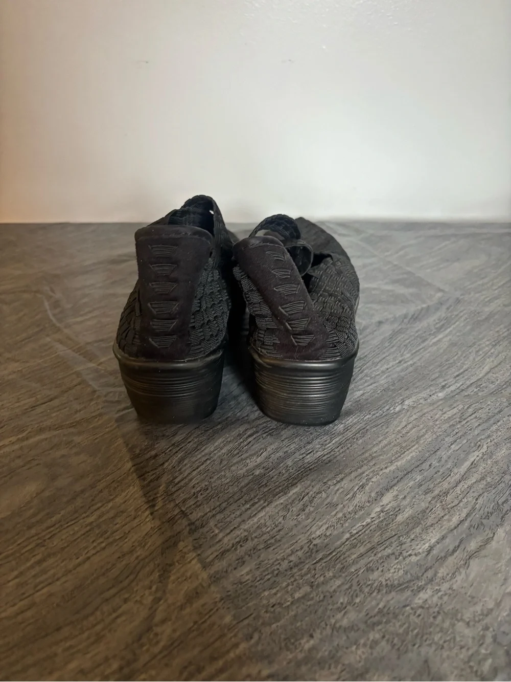 Bernie Mev Lulia Black Woven Elastic Wedge Shoes Euro 40 US 9.5 Comfort Vegan